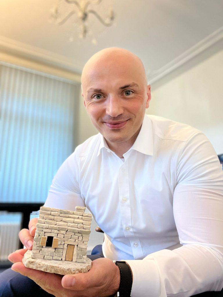Porträt von Asmir Imeri, Founder und CEO der S.O.I. AG