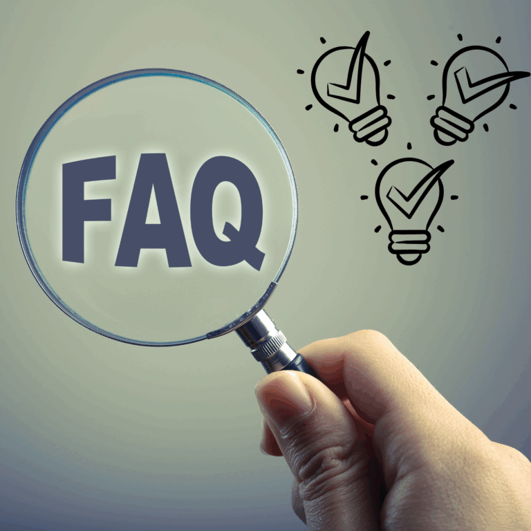Lupe mit dem Schriftzug ‚FAQ‘ – häufig gestellte Fragen zur Hypothekvermittlung