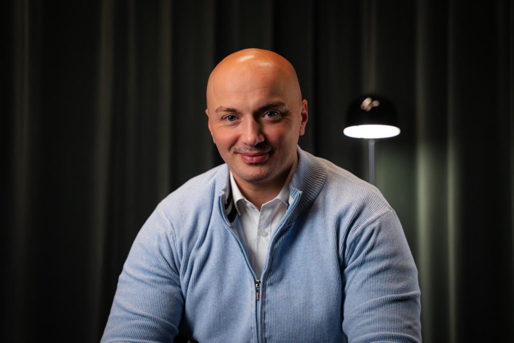 Porträt von Asmir Imeri, Founder und CEO der S.O.I. AG